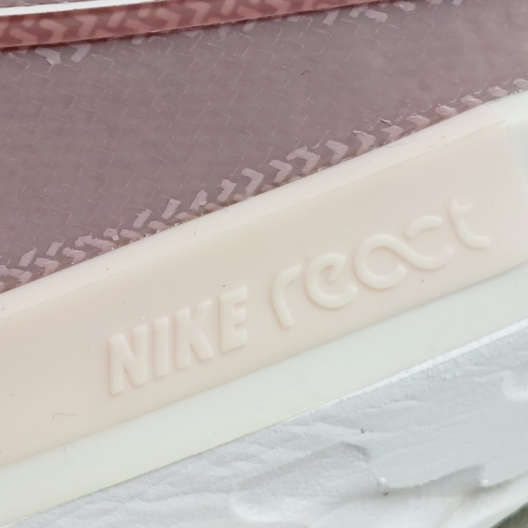 Nike React Infinity Run Flyknit Womens Pink Running Athleisure Sneakers O216 - Picture 10 of 11